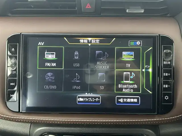 日産 キックス X FOUR スタイルエディション 道央・札幌 2023(令5)年 4.1万km ブリリアントホワイトパール/ピュアブラック 2トーン ・ワンオーナー/・４WD/・DOP９インチSDナビ/　CD/DVD/SD/BT/フルセグTV/・ステアリングスイッチ/・アラウンドビューモニター/・インテリジェントミラー/・ナビ連動ドライブレコーダー前後（DH5-D）/・ビルトインETC/・プロパイロット/　エマージェンシーブレーキ/LDW/LDP/ソナー/　ハンドル支援/ふらつき警報/コーナリングスタビリティアシスト/・インテリジェントクルーズコントロール/・DRIVE MODE/EV MODE/・オートホールド/・横滑り防止装置/・ABS/・ヘッドランプレベライザー/・オートライト/・LEDヘッドライト/・フォグランプ/・ドアミラーウィンカー/・レザーシート/・D+N席シートヒーター/・ステアリングヒーター/・バイザー/・トノカバー/・純正フロアマット/・プッシュスタート/・スマートキー