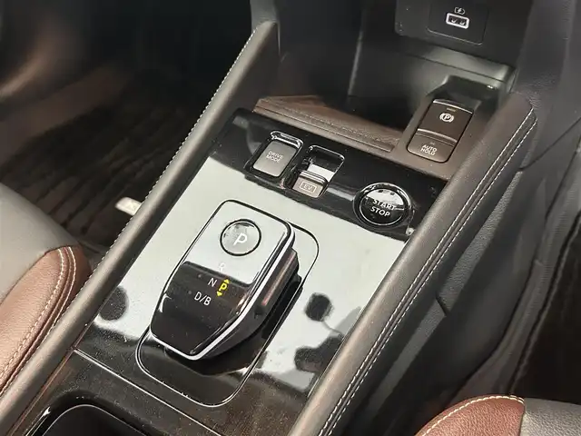 日産 キックス X FOUR スタイルエディション 道央・札幌 2023(令5)年 4.1万km ブリリアントホワイトパール/ピュアブラック 2トーン ・ワンオーナー/・４WD/・DOP９インチSDナビ/　CD/DVD/SD/BT/フルセグTV/・ステアリングスイッチ/・アラウンドビューモニター/・インテリジェントミラー/・ナビ連動ドライブレコーダー前後（DH5-D）/・ビルトインETC/・プロパイロット/　エマージェンシーブレーキ/LDW/LDP/ソナー/　ハンドル支援/ふらつき警報/コーナリングスタビリティアシスト/・インテリジェントクルーズコントロール/・DRIVE MODE/EV MODE/・オートホールド/・横滑り防止装置/・ABS/・ヘッドランプレベライザー/・オートライト/・LEDヘッドライト/・フォグランプ/・ドアミラーウィンカー/・レザーシート/・D+N席シートヒーター/・ステアリングヒーター/・バイザー/・トノカバー/・純正フロアマット/・プッシュスタート/・スマートキー