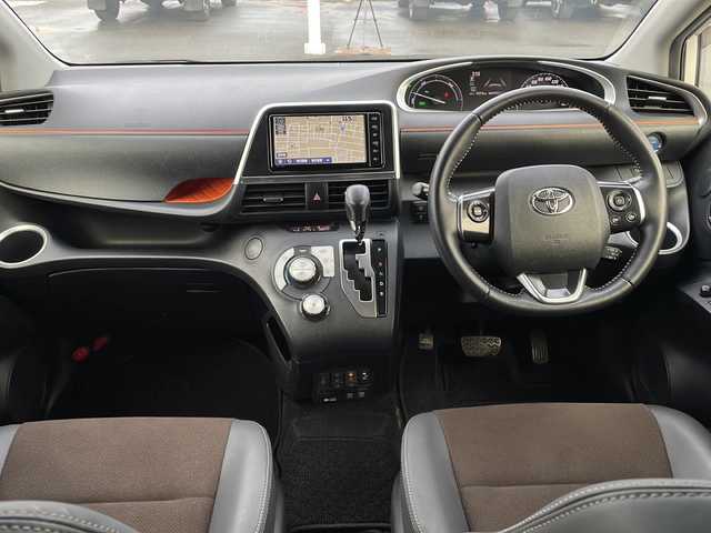 トヨタ シエンタ ハイブリッド ファンベースG クエロ 山口県 2021(令3)年 5.3万km ホワイトパールクリスタルシャイン ワンオーナー/純正SDナビ【NSZT-W68T】/・AM/FM/Bluetooth/CD/フルセグ/ETC/ドライブレコーダー/アラウンドビューモニター/純正フロアマット/純正アルミホイール/スマートキー・スペアキー有/プッシュアップスタート/両側パワースライドドア/前席シートヒーター/ステアリングヒーター/USBチャージャー/LEDヘッドランプ/フォグランプ/オートライト/ドアバイザー/クルーズコントロール/Toyota Safety Sense/・プリクラッシュセーフティ/・レーンディパーチャーアラート/・オートマチックハイビーム/インテリジェントクリアランスソナー/盗難防止装置/取扱説明書/保証書/