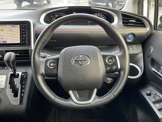 トヨタ シエンタ ハイブリッド ファンベースG クエロ 山口県 2021(令3)年 5.3万km ホワイトパールクリスタルシャイン ワンオーナー/純正SDナビ【NSZT-W68T】/・AM/FM/Bluetooth/CD/フルセグ/ETC/ドライブレコーダー/アラウンドビューモニター/純正フロアマット/純正アルミホイール/スマートキー・スペアキー有/プッシュアップスタート/両側パワースライドドア/前席シートヒーター/ステアリングヒーター/USBチャージャー/LEDヘッドランプ/フォグランプ/オートライト/ドアバイザー/クルーズコントロール/Toyota Safety Sense/・プリクラッシュセーフティ/・レーンディパーチャーアラート/・オートマチックハイビーム/インテリジェントクリアランスソナー/盗難防止装置/取扱説明書/保証書/