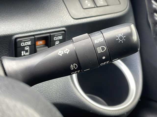 トヨタ シエンタ ハイブリッド ファンベースG クエロ 山口県 2021(令3)年 5.3万km ホワイトパールクリスタルシャイン ワンオーナー/純正SDナビ【NSZT-W68T】/・AM/FM/Bluetooth/CD/フルセグ/ETC/ドライブレコーダー/アラウンドビューモニター/純正フロアマット/純正アルミホイール/スマートキー・スペアキー有/プッシュアップスタート/両側パワースライドドア/前席シートヒーター/ステアリングヒーター/USBチャージャー/LEDヘッドランプ/フォグランプ/オートライト/ドアバイザー/クルーズコントロール/Toyota Safety Sense/・プリクラッシュセーフティ/・レーンディパーチャーアラート/・オートマチックハイビーム/インテリジェントクリアランスソナー/盗難防止装置/取扱説明書/保証書/