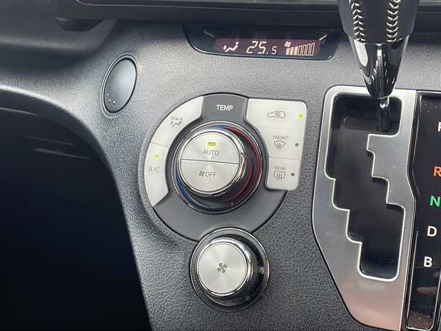 トヨタ シエンタ ハイブリッド ファンベースG クエロ 山口県 2021(令3)年 5.3万km ホワイトパールクリスタルシャイン ワンオーナー/純正SDナビ【NSZT-W68T】/・AM/FM/Bluetooth/CD/フルセグ/ETC/ドライブレコーダー/アラウンドビューモニター/純正フロアマット/純正アルミホイール/スマートキー・スペアキー有/プッシュアップスタート/両側パワースライドドア/前席シートヒーター/ステアリングヒーター/USBチャージャー/LEDヘッドランプ/フォグランプ/オートライト/ドアバイザー/クルーズコントロール/Toyota Safety Sense/・プリクラッシュセーフティ/・レーンディパーチャーアラート/・オートマチックハイビーム/インテリジェントクリアランスソナー/盗難防止装置/取扱説明書/保証書/