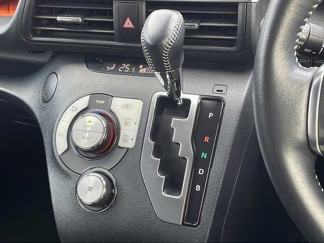 トヨタ シエンタ ハイブリッド ファンベースG クエロ 山口県 2021(令3)年 5.3万km ホワイトパールクリスタルシャイン ワンオーナー/純正SDナビ【NSZT-W68T】/・AM/FM/Bluetooth/CD/フルセグ/ETC/ドライブレコーダー/アラウンドビューモニター/純正フロアマット/純正アルミホイール/スマートキー・スペアキー有/プッシュアップスタート/両側パワースライドドア/前席シートヒーター/ステアリングヒーター/USBチャージャー/LEDヘッドランプ/フォグランプ/オートライト/ドアバイザー/クルーズコントロール/Toyota Safety Sense/・プリクラッシュセーフティ/・レーンディパーチャーアラート/・オートマチックハイビーム/インテリジェントクリアランスソナー/盗難防止装置/取扱説明書/保証書/