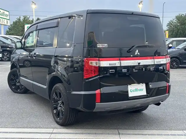 三菱 デリカＤ：５ シャモニー 奈良県 2024(令6)年 0.9万km ブラックダイヤモンド 純正10インチナビ/（フルセグ/BT/CD/DVD）/レーダークルーズコントロール/パドルシフト/バックカメラ/ブラインドスポットモニター/衝突軽減システム/レーンキープアシスト/パワーバックドア/両側パワースライドドア/運転席パワーシート/ステアリングヒーター/前方ドライブレコーダー/ＥＴＣ/純正18インチＡＷ/取り扱い説明書/スペアキーＸ１