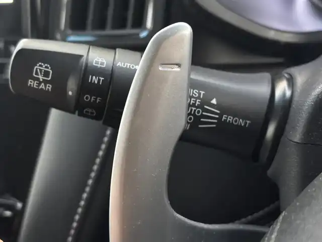 三菱 デリカＤ：５ シャモニー 奈良県 2024(令6)年 0.9万km ブラックダイヤモンド 純正10インチナビ/（フルセグ/BT/CD/DVD）/レーダークルーズコントロール/パドルシフト/バックカメラ/ブラインドスポットモニター/衝突軽減システム/レーンキープアシスト/パワーバックドア/両側パワースライドドア/運転席パワーシート/ステアリングヒーター/前方ドライブレコーダー/ＥＴＣ/純正18インチＡＷ/取り扱い説明書/スペアキーＸ１