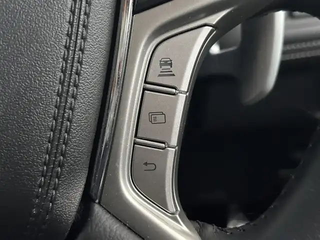 三菱 デリカＤ：５ シャモニー 奈良県 2024(令6)年 0.9万km ブラックダイヤモンド 純正10インチナビ/（フルセグ/BT/CD/DVD）/レーダークルーズコントロール/パドルシフト/バックカメラ/ブラインドスポットモニター/衝突軽減システム/レーンキープアシスト/パワーバックドア/両側パワースライドドア/運転席パワーシート/ステアリングヒーター/前方ドライブレコーダー/ＥＴＣ/純正18インチＡＷ/取り扱い説明書/スペアキーＸ１