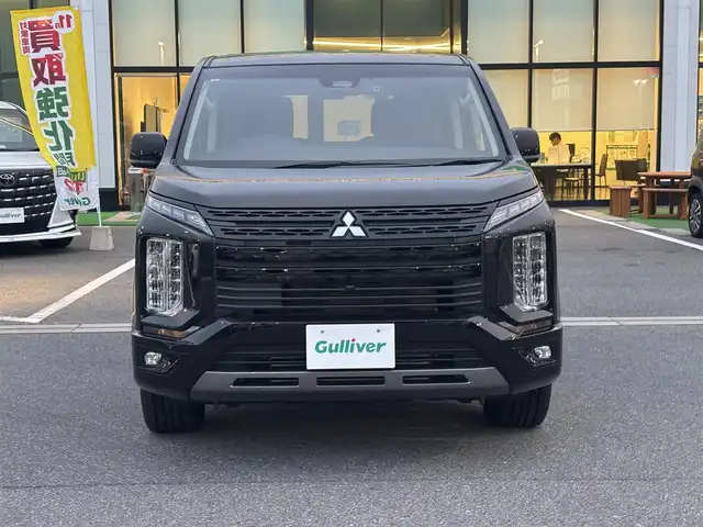 三菱 デリカＤ：５ シャモニー 奈良県 2024(令6)年 0.9万km ブラックダイヤモンド 純正10インチナビ/（フルセグ/BT/CD/DVD）/レーダークルーズコントロール/パドルシフト/バックカメラ/ブラインドスポットモニター/衝突軽減システム/レーンキープアシスト/パワーバックドア/両側パワースライドドア/運転席パワーシート/ステアリングヒーター/前方ドライブレコーダー/ＥＴＣ/純正18インチＡＷ/取り扱い説明書/スペアキーＸ１