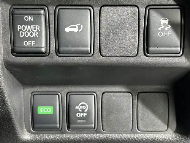 日産 エクストレイル 20X 佐賀県 2018(平30)年 5.4万km ブリリアントホワイトパール プロパイロット/エマージェンシーブレーキ/ハンドル支援/レーダークルーズコントロール/純正9インチナビ/アラウンドビューモニター/バックモニター/デジタルインナーミラー/パワーバックドア/ダウンヒルアシスト/パートタイム4WD/コーナーセンサー/カプロンシート/シートヒーター/純正フロアマット/プッシュスタート/スマートキー×2/保証書/取扱説明書