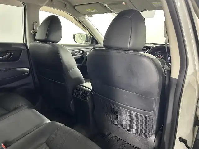 日産 エクストレイル 20X 佐賀県 2018(平30)年 5.4万km ブリリアントホワイトパール プロパイロット/エマージェンシーブレーキ/ハンドル支援/レーダークルーズコントロール/純正9インチナビ/アラウンドビューモニター/バックモニター/デジタルインナーミラー/パワーバックドア/ダウンヒルアシスト/パートタイム4WD/コーナーセンサー/カプロンシート/シートヒーター/純正フロアマット/プッシュスタート/スマートキー×2/保証書/取扱説明書