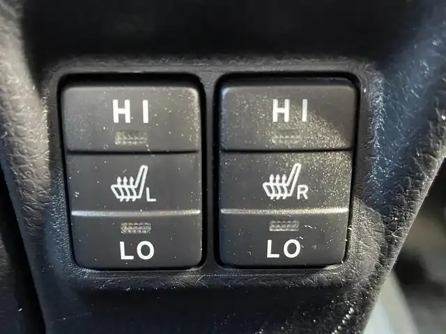 トヨタ エスクァイア ハイブリッド Gi 大阪府 2018(平30)年 4.1万km ブラック 純正9インチナビ/・BT/フルセグTV//純正12インチフリップダウンモニター/バックカメラ/トヨタセーフティセンス/両側パワースライドドア/クルーズコントロール/ビルトインETC2.0/黒レザーシート/シートヒーター/純正フロアマット/純正15インチAW/LEDヘッド・フォグ/取説