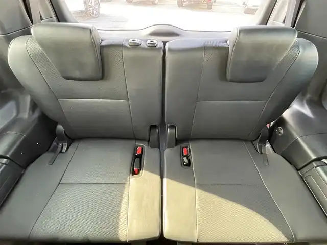 トヨタ エスクァイア ハイブリッド Gi 大阪府 2018(平30)年 4.1万km ブラック 純正9インチナビ/・BT/フルセグTV//純正12インチフリップダウンモニター/バックカメラ/トヨタセーフティセンス/両側パワースライドドア/クルーズコントロール/ビルトインETC2.0/黒レザーシート/シートヒーター/純正フロアマット/純正15インチAW/LEDヘッド・フォグ/取説