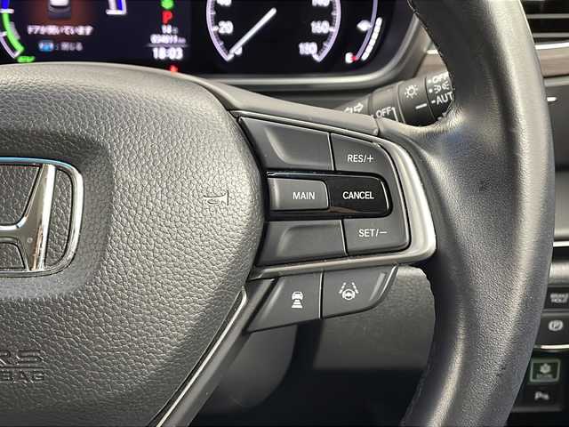 ホンダ オデッセイ ハイブリッド e:HEVアブソルート EX 栃木県 2021(令3)年 3.5万km プラチナホワイトパール 純正ナビ/(BT/AM/FM/CD/DVD/フルセグ）/全周囲カメラ/ホンダセンシング/・レーダークルーズコントロール/・車線逸脱警報/・プリクラッシュブレーキ/・ブラインドスポットモニター/・パーキングセンサー警報/・踏み間違い衝突軽減/D/N席パワーシート/電動リアゲート/両側パワースライドドア/ステアリングスイッチ/電動格納ミラー/プッシュスタート/スマートキー/保証書/取扱説明書/スペアキー