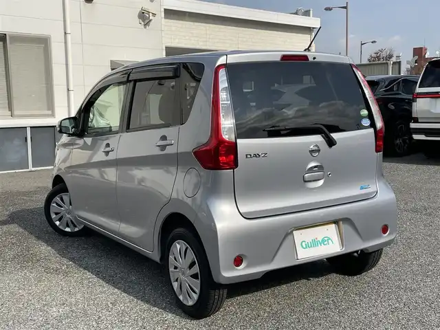 日産 デイズ X Vセレ +SeftyⅡ 千葉県 2015(平27)年 1.6万km シルバー ・ワンオーナー/・純正メモリーナビ（MC315D-W）/・地デジ/DVD/BT/・アラウンドビューモニター/・ドライブレコーダー前後/・エマージェンシーブレーキ/・スマートキー/・H28/29/30/31/R2/3/4/6年/ディーラー点検記録簿/・ETC