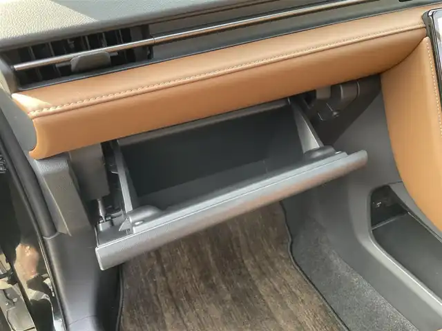 レクサス ＬＢＸ リラックス 長野県 2024(令6)年 1万km ブラックマイカ ワンオーナー/フルセグテレビ/AM/FM/Bluetooth/Apple carplay/シートメモリー/全方位カメラ/パワーバックドア/ハンドルヒーター/4WD/ブラインドスポットモニター/クリアランスソナー/レザーシート/シートヒーター/降車アシスト/スペアキー/カードキー/ECOモード/EVモード/純正18インチAW/コーナーセンサー/クルーズコントロール/パワーウィンドウ/社外フロアマット/オートハイビーム/レーンキープアシスト