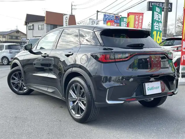 レクサス ＬＢＸ リラックス 長野県 2024(令6)年 1万km ブラックマイカ ワンオーナー/フルセグテレビ/AM/FM/Bluetooth/Apple carplay/シートメモリー/全方位カメラ/パワーバックドア/ハンドルヒーター/4WD/ブラインドスポットモニター/クリアランスソナー/レザーシート/シートヒーター/降車アシスト/スペアキー/カードキー/ECOモード/EVモード/純正18インチAW/コーナーセンサー/クルーズコントロール/パワーウィンドウ/社外フロアマット/オートハイビーム/レーンキープアシスト