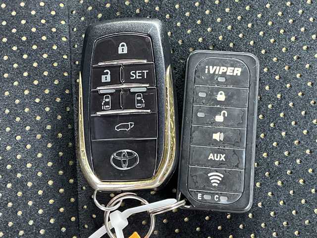 トヨタ ヴェルファイア Z Aエディション ゴールデンアイズ 岐阜県 2016(平28)年 4.2万km ブラック ALPINE11型ナビ(EX11V)/・フルセグ/・Bluetooth/ALPINEフリップダウンモニター/両側パワースライドドア/バックモニター/ETC/クリアランスソナー/LEDライト/スマートキー/プッシュスタート