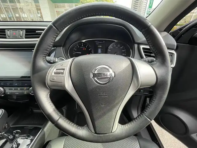 日産 エクストレイル 20X エマージェンシーブレーキ 島根県 2015(平27)年 5.8万km ダイヤモンドブラック 純正８型ナビ　/フルセグＴＶ　/ＤＶＤ再生　/Ｂｌｕｅｔｏｏｔｈ接続　/バックカメラ　/ビルトインＥＴＣ　/前方ドライブレコーダー　/アイドリングストップ　/衝突軽減ブレーキ/レーンキープアシスト　/前後コーナーセンサー　/前席シートヒーター　/スマートキー/純正１７インチアルミホイール/純正フロアマット