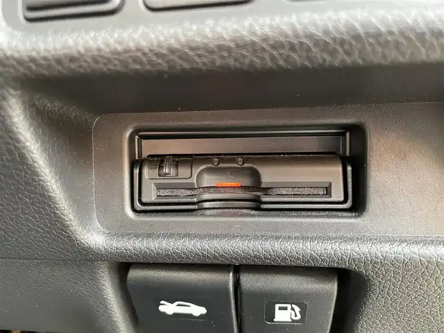 日産 エクストレイル 20X エマージェンシーブレーキ 島根県 2015(平27)年 5.8万km ダイヤモンドブラック 純正８型ナビ　/フルセグＴＶ　/ＤＶＤ再生　/Ｂｌｕｅｔｏｏｔｈ接続　/バックカメラ　/ビルトインＥＴＣ　/前方ドライブレコーダー　/アイドリングストップ　/衝突軽減ブレーキ/レーンキープアシスト　/前後コーナーセンサー　/前席シートヒーター　/スマートキー/純正１７インチアルミホイール/純正フロアマット