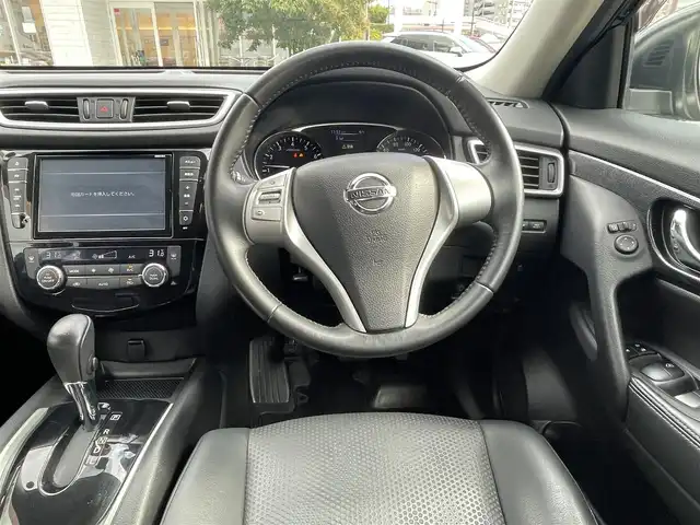 日産 エクストレイル 20X エマージェンシーブレーキ 島根県 2015(平27)年 5.8万km ダイヤモンドブラック 純正８型ナビ　/フルセグＴＶ　/ＤＶＤ再生　/Ｂｌｕｅｔｏｏｔｈ接続　/バックカメラ　/ビルトインＥＴＣ　/前方ドライブレコーダー　/アイドリングストップ　/衝突軽減ブレーキ/レーンキープアシスト　/前後コーナーセンサー　/前席シートヒーター　/スマートキー/純正１７インチアルミホイール/純正フロアマット