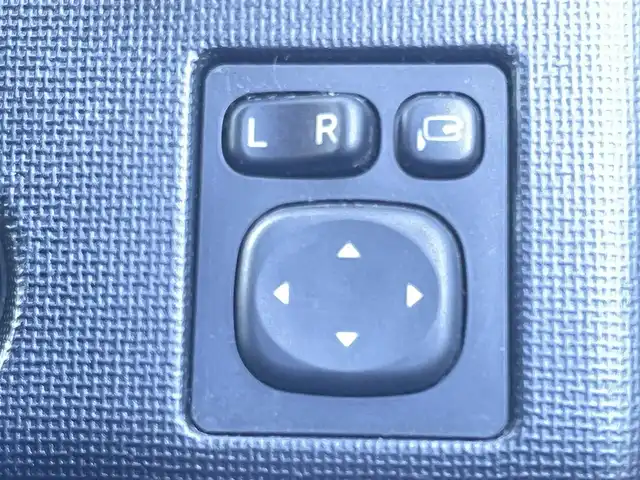 トヨタ ポルテ F 香川県 2015(平27)年 8.4万km クリームベージュ 純正7インチSDナビ/【ワンセグTV/Bluetooth/CD/SD/AUX】/バックカメラ/左側パワースライドドア/布シート/ウレタンステアリング/純正フロアマット/純正ドアバイザー/ハロゲンヘッドライト/ハロゲンフォグライト/横滑り防止機能/プッシュスタート/スマートキー