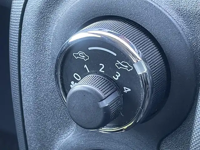 トヨタ ポルテ F 香川県 2015(平27)年 8.4万km クリームベージュ 純正7インチSDナビ/【ワンセグTV/Bluetooth/CD/SD/AUX】/バックカメラ/左側パワースライドドア/布シート/ウレタンステアリング/純正フロアマット/純正ドアバイザー/ハロゲンヘッドライト/ハロゲンフォグライト/横滑り防止機能/プッシュスタート/スマートキー