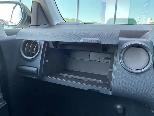 トヨタ ポルテ F 香川県 2015(平27)年 8.4万km クリームベージュ 純正7インチSDナビ/【ワンセグTV/Bluetooth/CD/SD/AUX】/バックカメラ/左側パワースライドドア/布シート/ウレタンステアリング/純正フロアマット/純正ドアバイザー/ハロゲンヘッドライト/ハロゲンフォグライト/横滑り防止機能/プッシュスタート/スマートキー