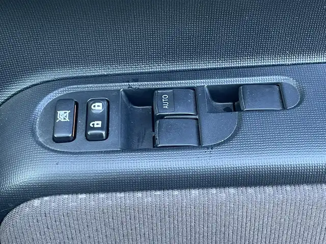 トヨタ ポルテ F 香川県 2015(平27)年 8.4万km クリームベージュ 純正7インチSDナビ/【ワンセグTV/Bluetooth/CD/SD/AUX】/バックカメラ/左側パワースライドドア/布シート/ウレタンステアリング/純正フロアマット/純正ドアバイザー/ハロゲンヘッドライト/ハロゲンフォグライト/横滑り防止機能/プッシュスタート/スマートキー