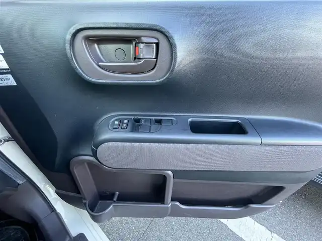 トヨタ ポルテ F 香川県 2015(平27)年 8.4万km クリームベージュ 純正7インチSDナビ/【ワンセグTV/Bluetooth/CD/SD/AUX】/バックカメラ/左側パワースライドドア/布シート/ウレタンステアリング/純正フロアマット/純正ドアバイザー/ハロゲンヘッドライト/ハロゲンフォグライト/横滑り防止機能/プッシュスタート/スマートキー