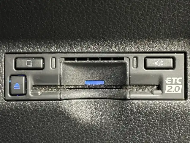 トヨタ シエンタ ハイブリッド Z 道央・札幌 2022(令4)年 3.4万km ホワイトパールクリスタルシャイン ・４ＷＤ/・ワンオーナー/・寒冷地仕様/・純正メモリナビ/・純正フリップダウンモニター/・全方位カメラ/・BT/USB/フルセグTV/・１００Ｖ電源/・ステアリングヒーター/・ブラインドスポットモニター/・シートヒーター/・レーンキープアシスト/・アダプティブクルーズコントロール/・アイドリング/・ビルトインETC2.0/・両側パワースライドドア/・オートライト/・オートマチックハイビーム/・LEDヘッドライト/・フロントフォグランプ/・コーナーセンサー/・クリアランスソナー