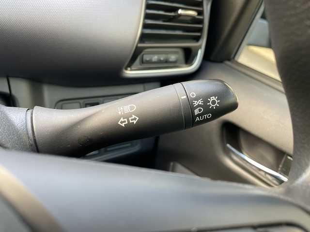 日産 セレナ e－パワー XV 広島県 2019(令1)年 3.7万km マルーンレッド エマージェンシーブレーキ/クルーズコントロール/車線逸脱警報/純正７型メモリナビ/CD/SD/BT/フルセグTV/バックカメラ/両側パワースライドドア/スマートキー/プッシュスタート/ETC/ステアリングスイッチ/シートバックテーブル/純正フロアマット/純正ドアバイザー/純正アルミホイール