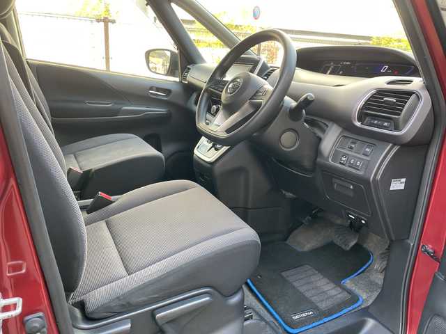 日産 セレナ e－パワー XV 広島県 2019(令1)年 3.7万km マルーンレッド エマージェンシーブレーキ/クルーズコントロール/車線逸脱警報/純正７型メモリナビ/CD/SD/BT/フルセグTV/バックカメラ/両側パワースライドドア/スマートキー/プッシュスタート/ETC/ステアリングスイッチ/シートバックテーブル/純正フロアマット/純正ドアバイザー/純正アルミホイール