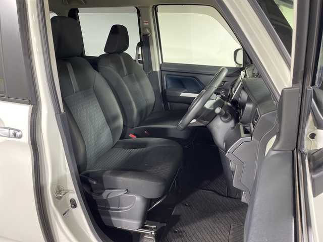 トヨタ ルーミー カスタムG 神奈川県 2023(令5)年 0.3万km パールホワイトⅢ モデリスタエアロ【フロント/サイド/リアアンダー】/純正7型SDナビゲーション【NSZT-W66T】/フルセグ　SDREC　CD DVD　Bluetooth/両側電動スライドドア【サンシェード】/スマートアシスト/衝突回避支援ブレーキ/誤発進抑制機能/車線逸脱警報/ふらつき警報/アダブティブクルーズコントロール/標識認識機能/ハイビームアシスト/前後ソナー/アイドリングストップ/純正ビルトインETC/社外前後ドライブレコーダー/TRC/革巻きステアリング/ステアリングスイッチ/電動パーキングブレーキ/オートブレーキホールド/プッシュスタート/スマートキー/LEDヘッドランプ/LEDフロントフォグランプ/LEDライン/純正14インチアルミホイール/電格ウインカーミラー