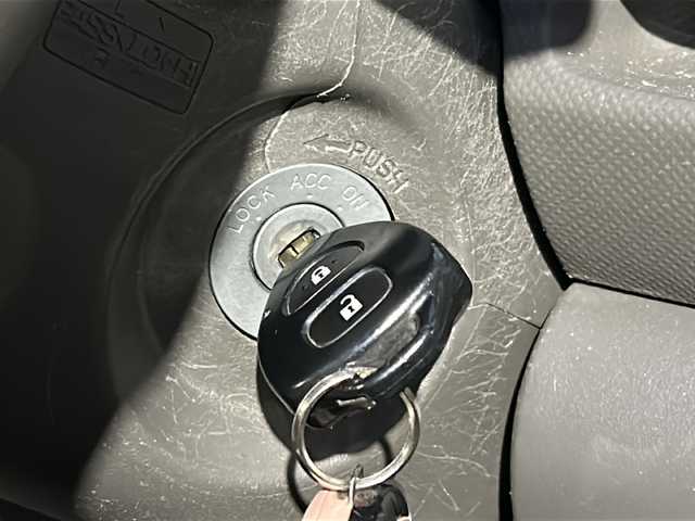 トヨタ ヴィッツ F 道央・札幌 2008(平20)年 3.9万km ライトパープルマイカ ４WD/オーディオ（FM/AM/CD)/寒冷地仕様/パワーウィンドウ/電動格納ミラー/エンジンスターター/ワイパーデアイサー/積込社外夏タイヤ