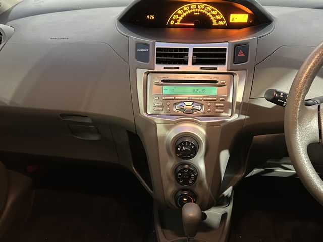 トヨタ ヴィッツ F 道央・札幌 2008(平20)年 3.9万km ライトパープルマイカ ４WD/オーディオ（FM/AM/CD)/寒冷地仕様/パワーウィンドウ/電動格納ミラー/エンジンスターター/ワイパーデアイサー/積込社外夏タイヤ