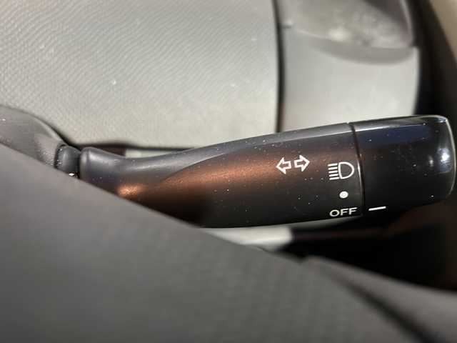 トヨタ ヴィッツ F 道央・札幌 2008(平20)年 3.9万km ライトパープルマイカ ４WD/オーディオ（FM/AM/CD)/寒冷地仕様/パワーウィンドウ/電動格納ミラー/エンジンスターター/ワイパーデアイサー/積込社外夏タイヤ