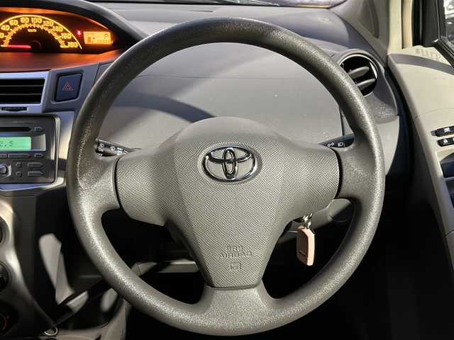 トヨタ ヴィッツ F 道央・札幌 2008(平20)年 3.9万km ライトパープルマイカ ４WD/オーディオ（FM/AM/CD)/寒冷地仕様/パワーウィンドウ/電動格納ミラー/エンジンスターター/ワイパーデアイサー/積込社外夏タイヤ