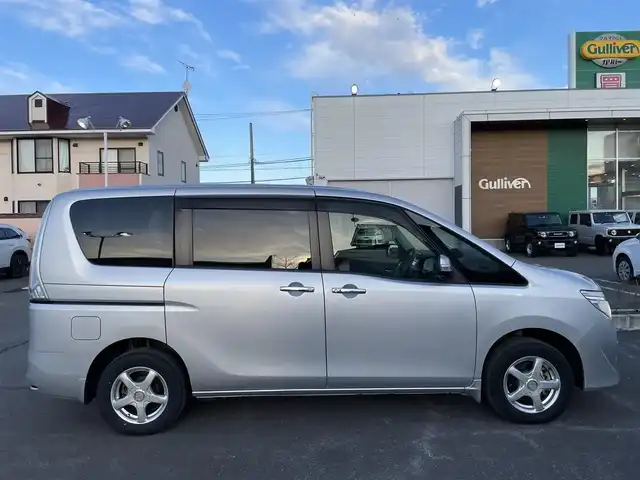 日産 セレナ