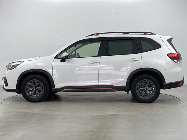 スバル フォレスター X－ブレイク 道央・札幌 2019(令1)年 3.8万km クリスタルホワイトP ・４ＷＤ/・ワンオーナー/・純正ＤＡＩＡＴＯＮＥ８インチナビ＆ＴＶ＆ＢＴ＆ＤＶＤ＆ＣＤ＆ＵＳＢ/・前後＆左サイドカメラ/・アイドリングストップ/・寒冷地仕様/・Ｘ－ＭＯＤＥ ＡＷＤ/・ＥｙｅＳｉｇｈｔ/・プリクラッシュブレーキ/・先行車発進お知らせ/・レーンキープアシスト/・車線逸脱警報/・ＲＡＢ/・リヤビークルディテクション/・スマートリアビューミラー/・横滑り防止装置/・レーダークルーズコントロール/・ハーフレザーシート/・前席パワーシート（運転席メモリー付）/・全席シートヒーター/・パドルシフト/・純正ドライブレコーダー/・純正リモコンスターター/・ＳＲＨ/・オートライト/・ＬＥＤヘッドライト/・ＬＥＤフォグ/・電動パーキングブレーキ/・ブレーキホールド/・冬タイヤ純正アルミ付き積込