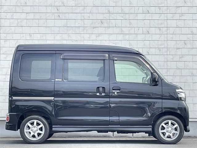 ダイハツ アトレー ワゴン カスタム ターボ R 岩手県 2017(平29)年 10.1万km ブラックマイカメタリック AM/FM/CD/DVD/ドライブレコーダー/両側イージースライドドア/キセノンヘッドライト/キーレスキー/電動格納ミラー/社外13インチAW/純正13インチスタッドレスタイヤ車載/Wエアバック/純正フロアマット/保証書/取扱説明書