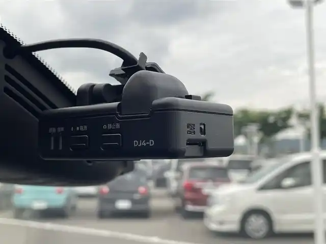 日産 セレナ ハイウェイスター Vセレクション 和歌山県 2018(平30)年 4万km ダイヤモンドブラック 純正ナビ（MM518D-L）/フルセグTV/（BT/CD/DVD/AM/FM）/全方位カメラ/プロパイロット/衝突被害軽減ブレーキ/レーンキープアシスト/横滑り防止/前後コーナーセンサー/オートライト/前方ドライブレコーダー/両側パワースライド/ビルトインETC/LEDヘッドライト/フォグランプ/ドアバイザー/プッシュスタート/電格ミラー