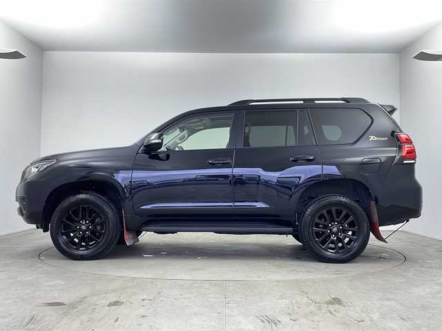 トヨタ ランドクルーザー プラド TX-L 70thアニバーサリーLTD 鹿児島県 2022(令4)年 3.1万km アティチュードブラックマイカ ワンオーナー/スマートキー×2/純正メーカーナビ/フルセグTV/Bluetooth/AppleCarPlay/AM/FM/全方位カメラ/トヨタスーパーサラウンドシステム/70th専用茶革レザーシート/70th専用純正フロアマット/D席/N席シートヒーター/D席/N席パワーシート/安全性能/・プリクラッシュセーフティ/・レーンデパーチャーアラート/・クルーズコントロール/ブラックルーフレール/純正18インチアルミホイール/ビルトインETC/保証書/取扱説明書