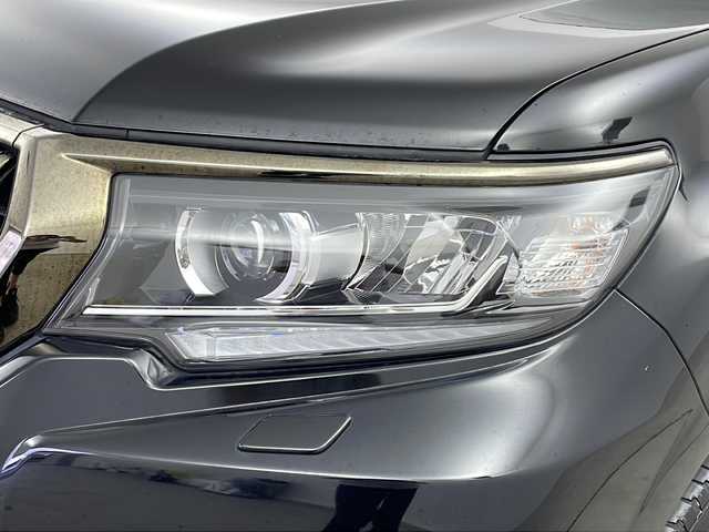 トヨタ ランドクルーザー プラド TX-L 70thアニバーサリーLTD 鹿児島県 2022(令4)年 3.1万km アティチュードブラックマイカ ワンオーナー/スマートキー×2/純正メーカーナビ/フルセグTV/Bluetooth/AppleCarPlay/AM/FM/全方位カメラ/トヨタスーパーサラウンドシステム/70th専用茶革レザーシート/70th専用純正フロアマット/D席/N席シートヒーター/D席/N席パワーシート/安全性能/・プリクラッシュセーフティ/・レーンデパーチャーアラート/・クルーズコントロール/ブラックルーフレール/純正18インチアルミホイール/ビルトインETC/保証書/取扱説明書
