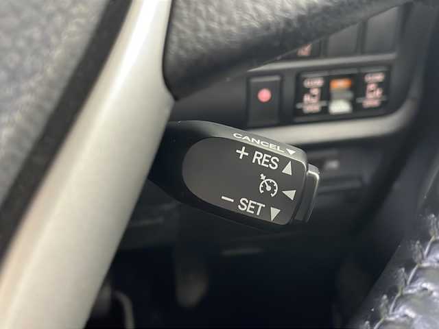 トヨタ ヴォクシー ZS 煌Ⅱ 岐阜県 2019(令1)年 8.6万km ブラック 純正ナビ/(BT/フルセグ/CD/DVD/USB/HDMI/SD)/衝突被害軽減システム/クルーズコントロール/レーンキープアシスト/オートハイビーム/バックカメラ/MTモード付MT/フォグランプ/LEDヘッドライト/ETC/両側パワースライドドア/スマートキー/プッシュスタート/スペアキー/革ステアリング/ステアリングスイッチ/純正フロアマット/純正アルミホイール/純正ドアバイザー