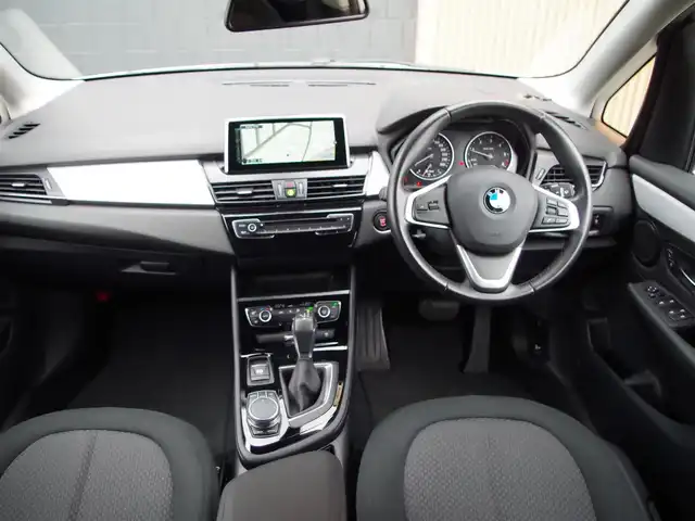 ＢＭＷ ２１８ｄ アクティブツアラー 埼玉県 2017(平29)年 2.7万km アルピンホワイトⅢ インテリジェントセーフティ /パークディスタンスコントロール /バックカメラ /iDriveナビ /ドライブレコーダー /ルームミラー内臓ETC /純正16インチアルミホイール /アイドリングストップシステム /横滑り防止装置