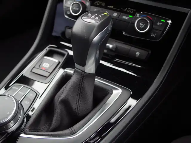 ＢＭＷ ２１８ｄ アクティブツアラー 埼玉県 2017(平29)年 2.7万km アルピンホワイトⅢ インテリジェントセーフティ /パークディスタンスコントロール /バックカメラ /iDriveナビ /ドライブレコーダー /ルームミラー内臓ETC /純正16インチアルミホイール /アイドリングストップシステム /横滑り防止装置