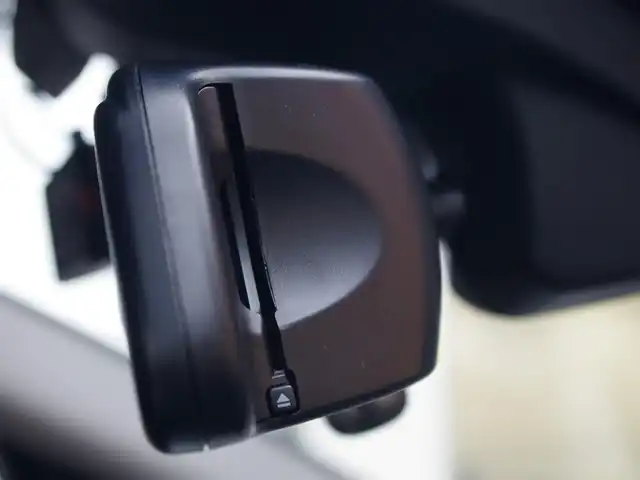 ＢＭＷ ２１８ｄ アクティブツアラー 埼玉県 2017(平29)年 2.7万km アルピンホワイトⅢ インテリジェントセーフティ /パークディスタンスコントロール /バックカメラ /iDriveナビ /ドライブレコーダー /ルームミラー内臓ETC /純正16インチアルミホイール /アイドリングストップシステム /横滑り防止装置