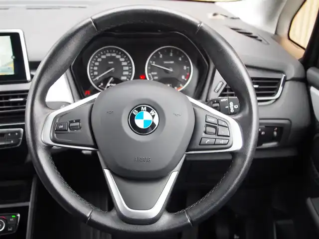 ＢＭＷ ２１８ｄ アクティブツアラー 埼玉県 2017(平29)年 2.7万km アルピンホワイトⅢ インテリジェントセーフティ /パークディスタンスコントロール /バックカメラ /iDriveナビ /ドライブレコーダー /ルームミラー内臓ETC /純正16インチアルミホイール /アイドリングストップシステム /横滑り防止装置
