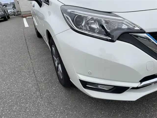 日産 ノート e－パワー メダリスト Bアロー 石川県 2020(令2)年 8.4万km ブリリアントホワイトパール/スーパーブラック 2トーン ワンオーナー/純正メモリーナビ/純正CD/DVD/フルセグTV/バックカメラ/LEDヘッドライト/エマージェンシーブレーキ/ハーフレザーシート/ETC/ドライブレコーダー/インテリキー/プッシュスタート/電動ミラー/レーンキープ/純正アルミホイール/保証書