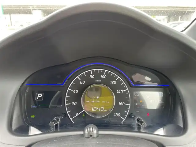 日産 ノート e－パワー メダリスト Bアロー 石川県 2020(令2)年 8.4万km ブリリアントホワイトパール/スーパーブラック 2トーン ワンオーナー/純正メモリーナビ/純正CD/DVD/フルセグTV/バックカメラ/LEDヘッドライト/エマージェンシーブレーキ/ハーフレザーシート/ETC/ドライブレコーダー/インテリキー/プッシュスタート/電動ミラー/レーンキープ/純正アルミホイール/保証書