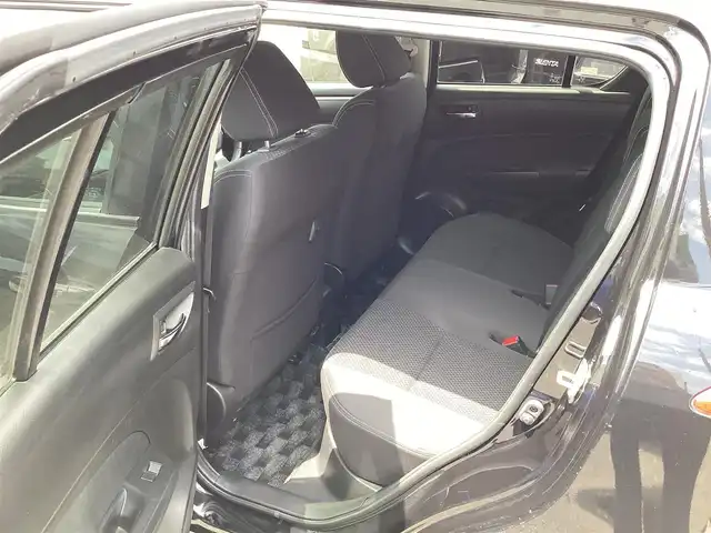 スズキ スイフト RS－DJE 神奈川県 2014(平26)年 1.5万km スーパーブラックパール 社外ナビ、TV/ETC/クールーズコントロール/ディスチャージヘッドランプ装着車/スマートキー/エコクール